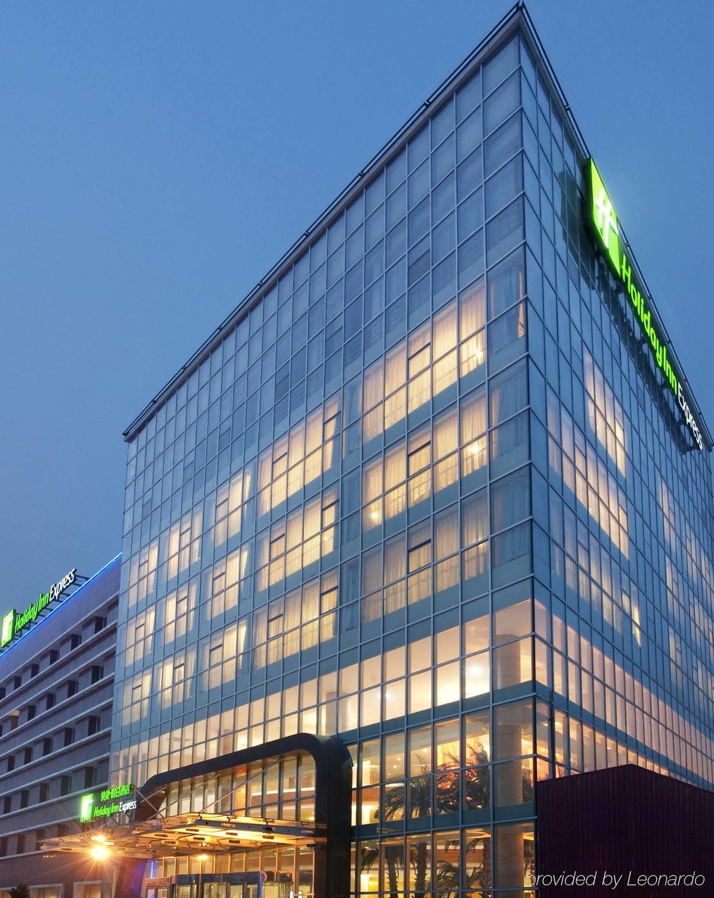 Holiday Inn Express Tianjin Dongli, An Ihg Hotel エクステリア 写真